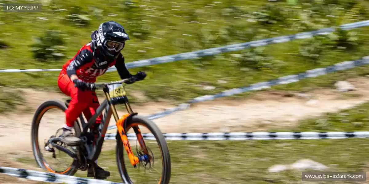 「运动装备黑科技，让你的每一步都更专业！🛡️点击选购，开启高效训练！」